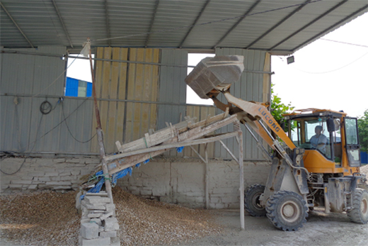 Put the polished stone into the screen